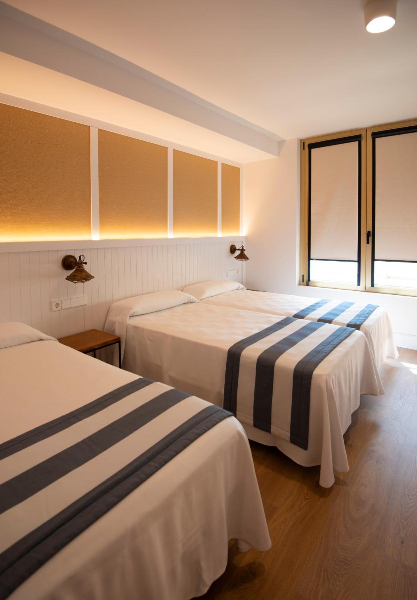 Hotel Els Pins Platja d'Aro Esterno foto